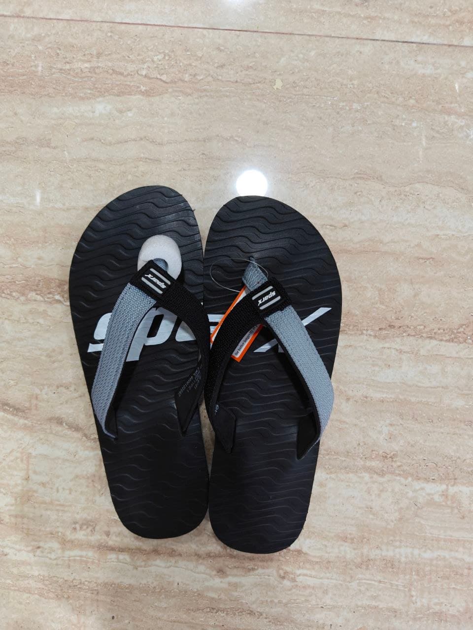 Sparx Men's Black Flip-flops