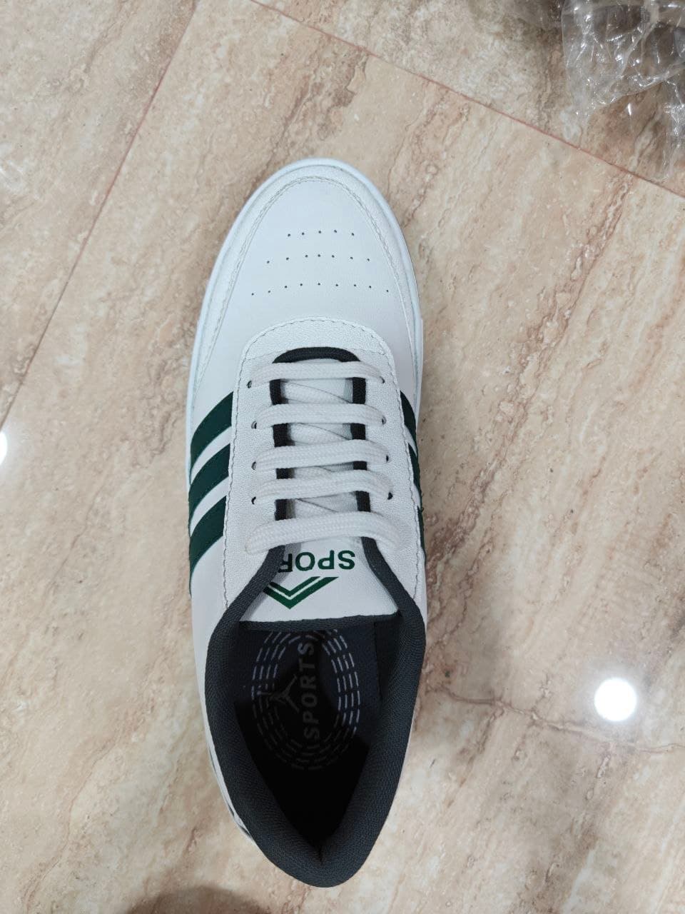 Men's White Sports Shoes